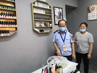 播州區市場監管局強化監管，專項檢查覆蓋不合格化妝品與服裝銷售